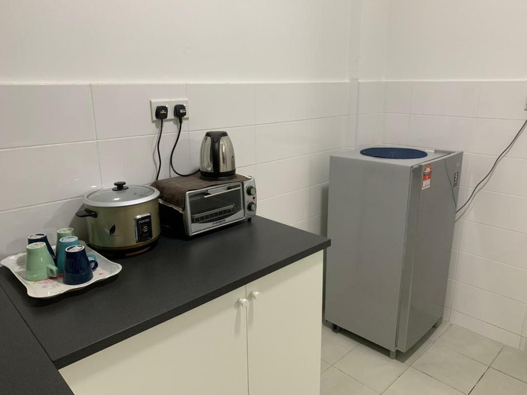 Putra 1 Pool Homestay Bandar Seri Putra Kampong Sungai Buah ภายนอก รูปภาพ